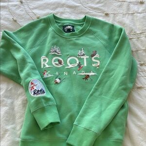**NWT** LIMITED EDITION Roots Green Crewneck Sweatshirt